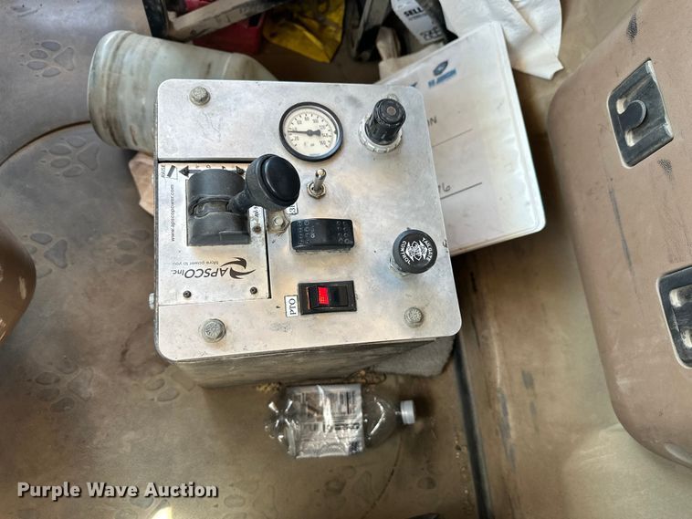 image for item FM7520 2014 Mack GU713 dump truck