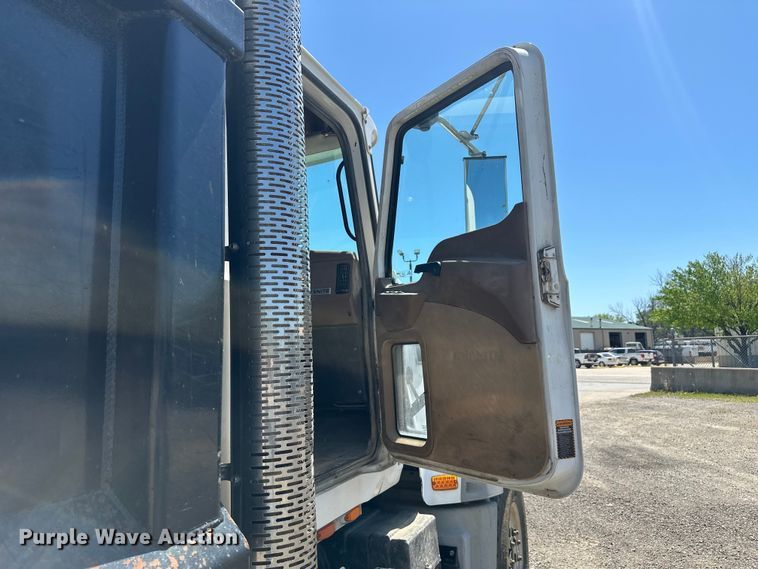 image for item FM7520 2014 Mack GU713 dump truck