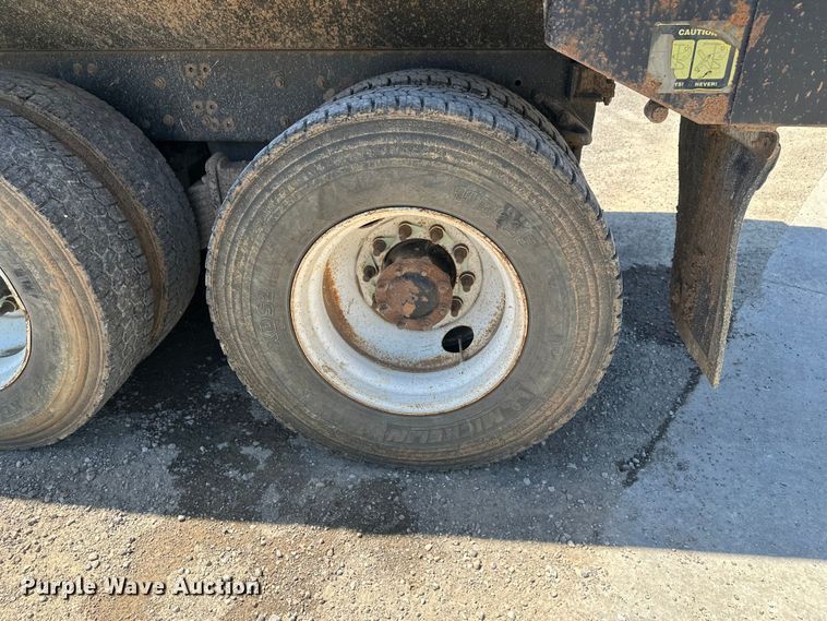 image for item FM7520 2014 Mack GU713 dump truck