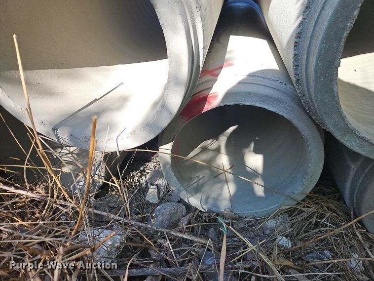 image for item FN5602 Concrete pipe