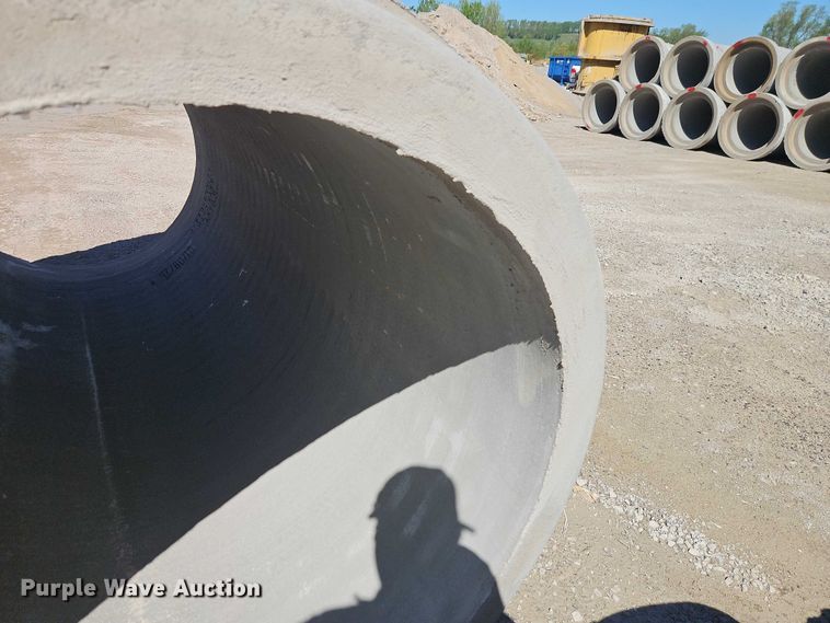 image for item FN5609 Concrete pipe