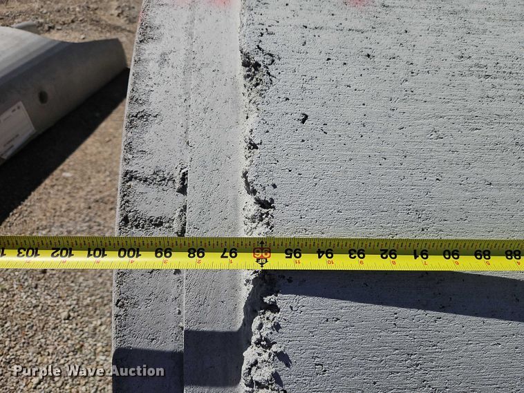 image for item FN5609 Concrete pipe