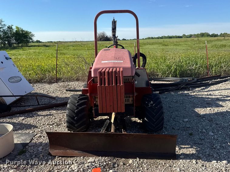 image for item MX9082 2006 Ditch Witch RT40 trencher