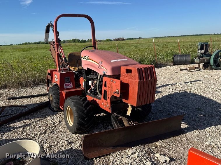 image for item MX9082 2006 Ditch Witch RT40 trencher
