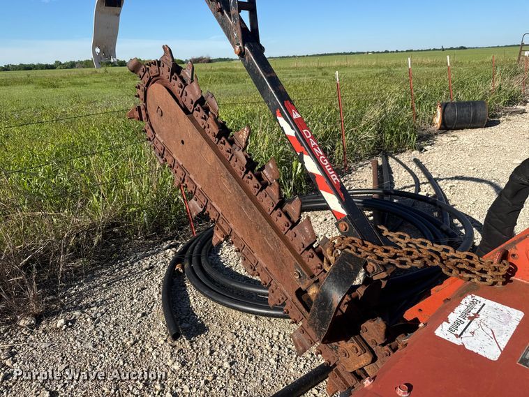 image for item MX9082 2006 Ditch Witch RT40 trencher