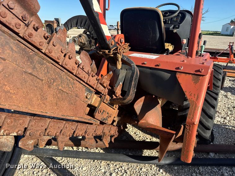image for item MX9082 2006 Ditch Witch RT40 trencher