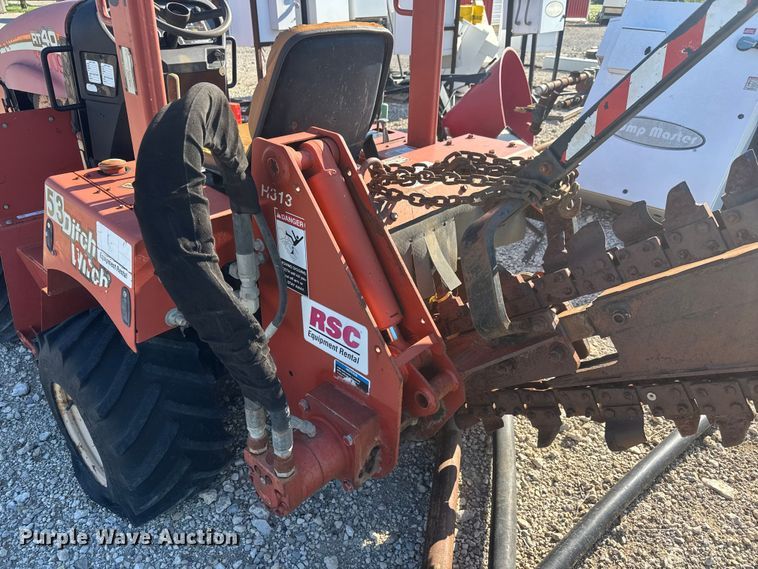 image for item MX9082 2006 Ditch Witch RT40 trencher