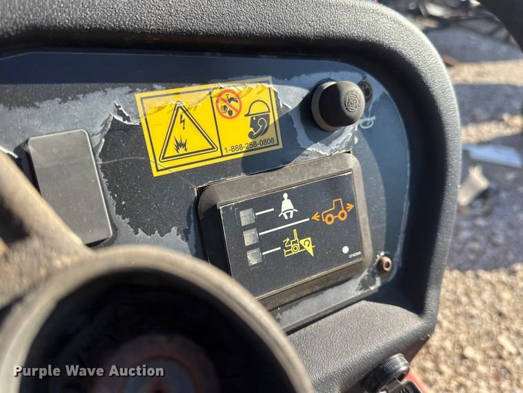 image for item MX9082 2006 Ditch Witch RT40 trencher
