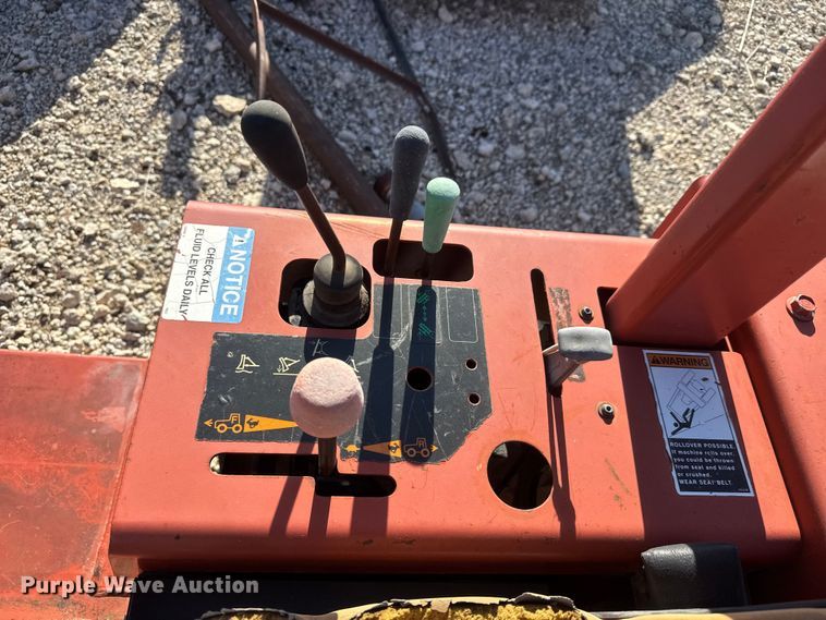 image for item MX9082 2006 Ditch Witch RT40 trencher