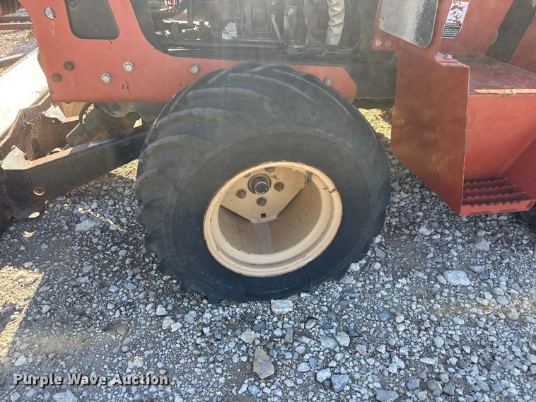 image for item MX9082 2006 Ditch Witch RT40 trencher
