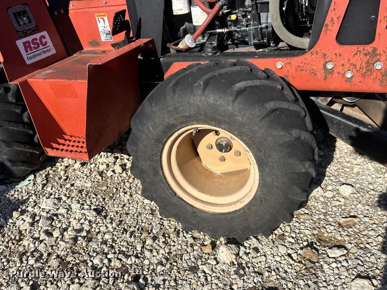 image for item MX9082 2006 Ditch Witch RT40 trencher