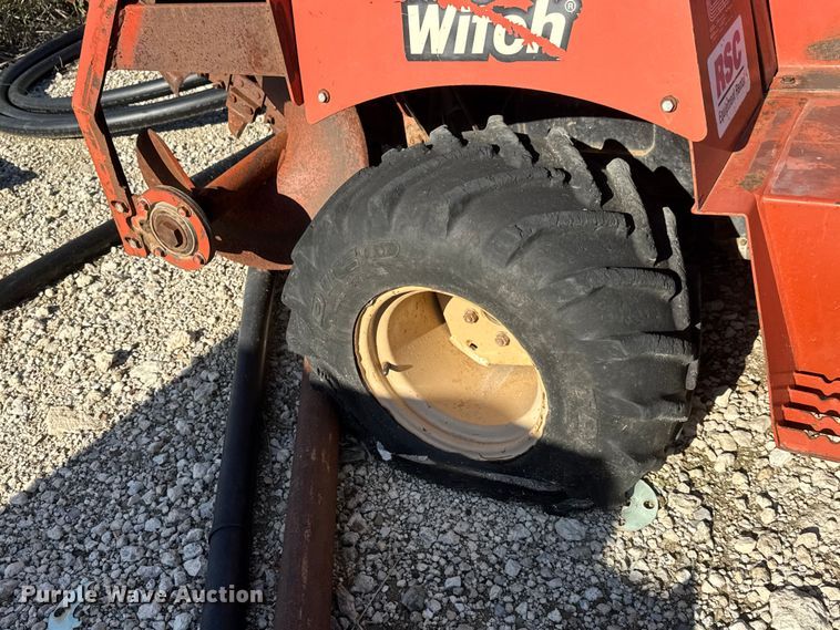 image for item MX9082 2006 Ditch Witch RT40 trencher