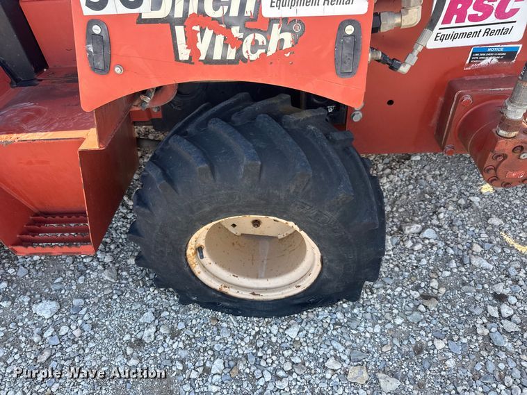 image for item MX9082 2006 Ditch Witch RT40 trencher