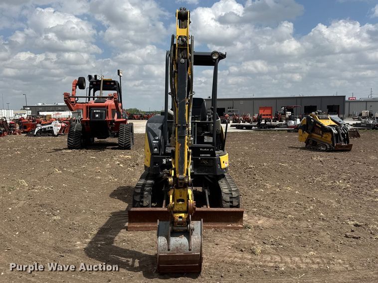 image for item MX9109 Yanmar VIO25-6A mini excavator