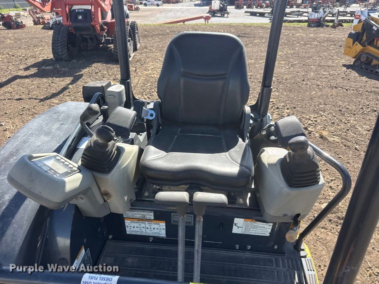 image for item MX9109 Yanmar VIO25-6A mini excavator
