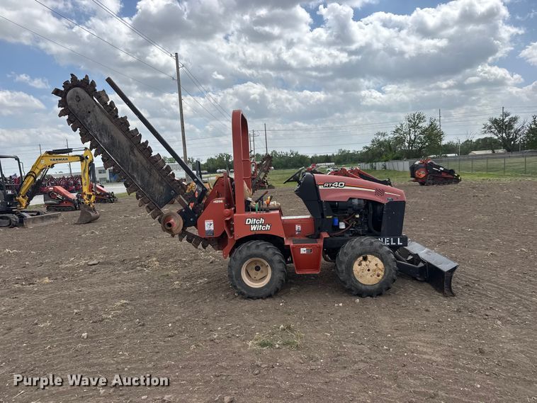 image for item MX9111 2008 Ditch Witch RT40 trencher