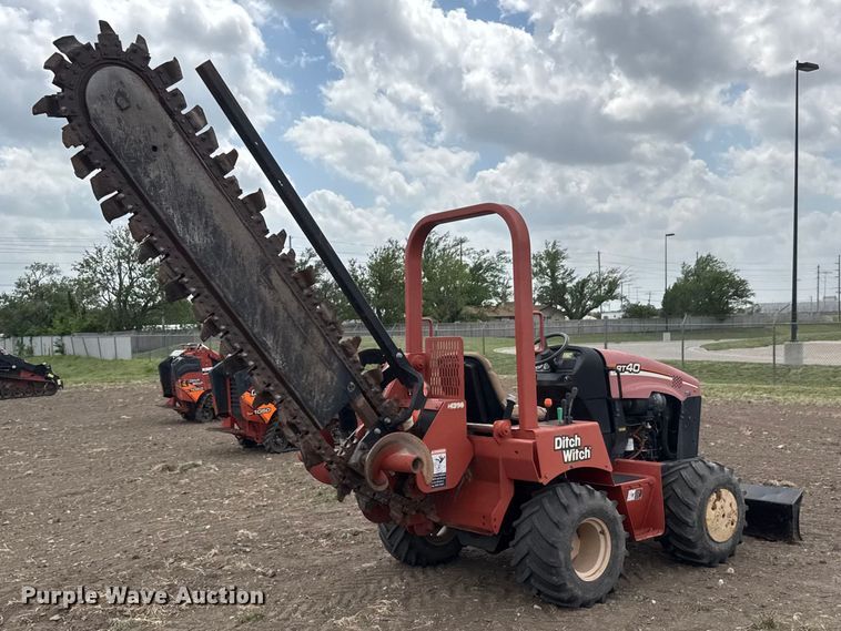 image for item MX9111 2008 Ditch Witch RT40 trencher