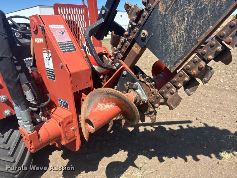 image for item MX9111 2008 Ditch Witch RT40 trencher