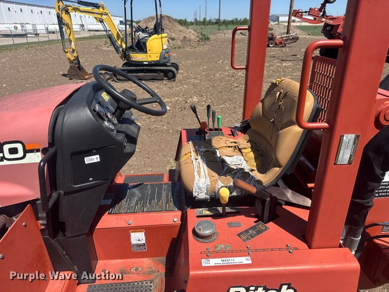 image for item MX9111 2008 Ditch Witch RT40 trencher