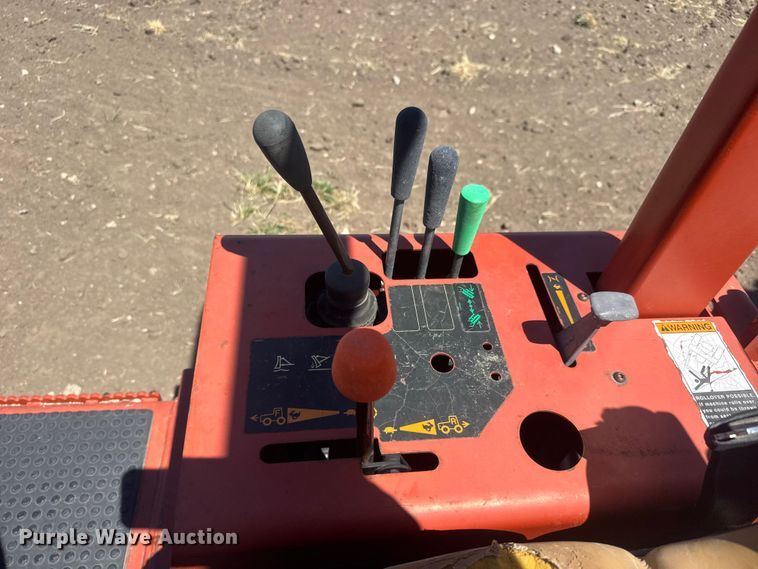 image for item MX9111 2008 Ditch Witch RT40 trencher