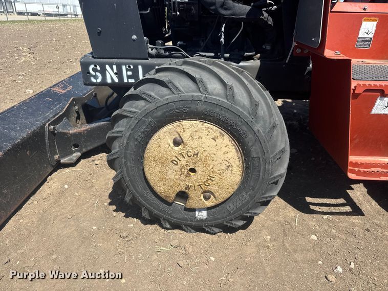 image for item MX9111 2008 Ditch Witch RT40 trencher