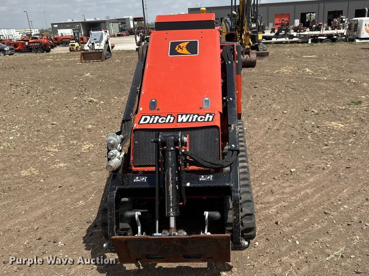 image for item MX9112 2021 Ditch Witch SK1050 compact utility loader