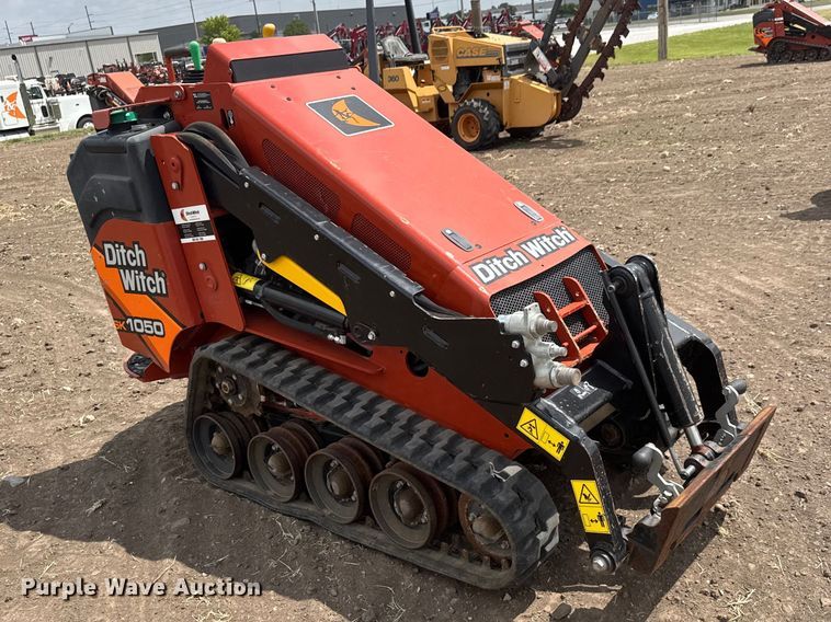 image for item MX9112 2021 Ditch Witch SK1050 compact utility loader