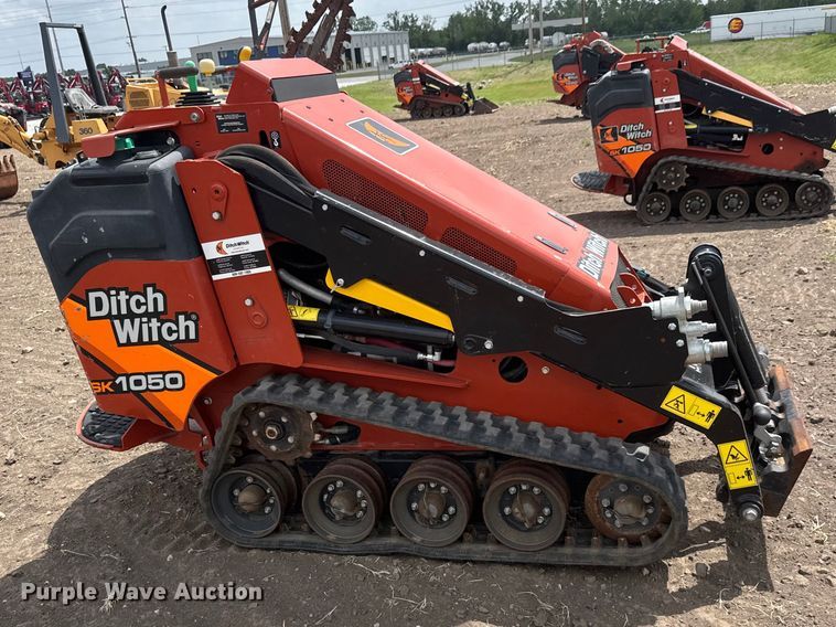 image for item MX9112 2021 Ditch Witch SK1050 compact utility loader