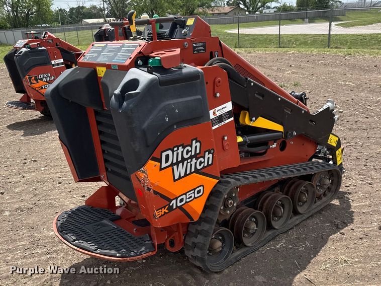 image for item MX9112 2021 Ditch Witch SK1050 compact utility loader