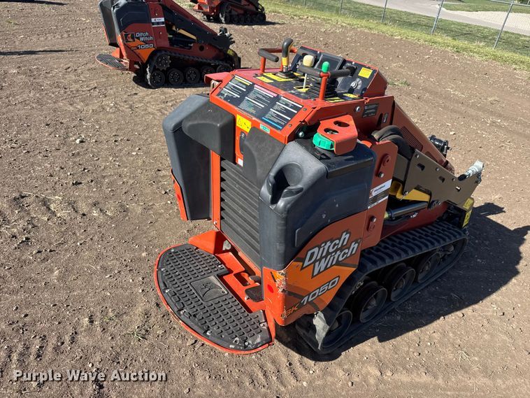 image for item MX9112 2021 Ditch Witch SK1050 compact utility loader