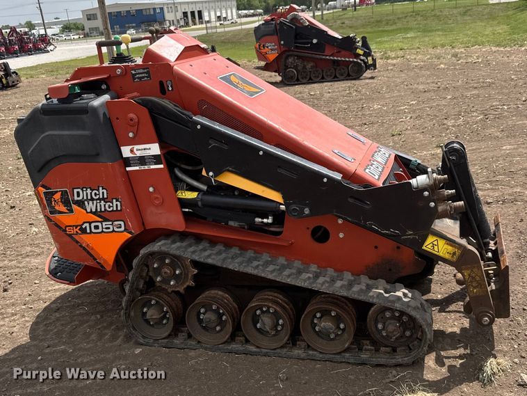 image for item MX9113 2020 Ditch Witch SK1050 compact utility loader
