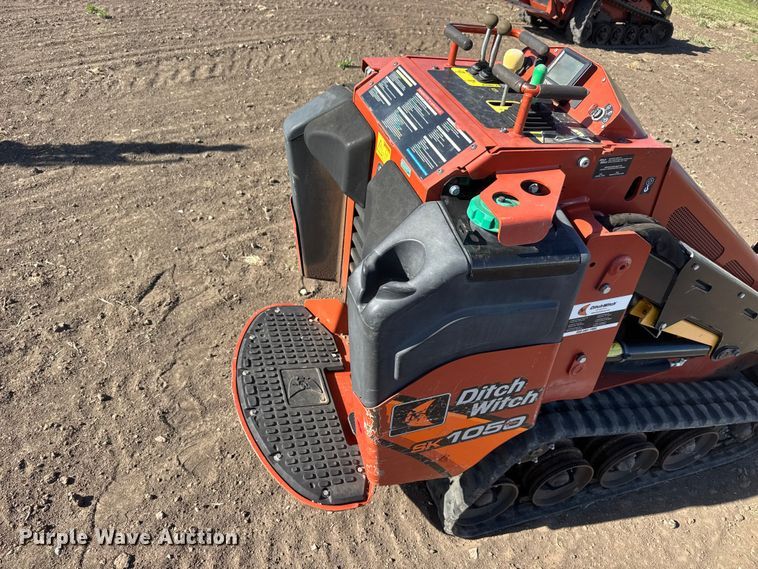 image for item MX9113 2020 Ditch Witch SK1050 compact utility loader