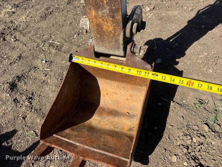 image for item MX9114 2006 Bobcat 316 mini excavator