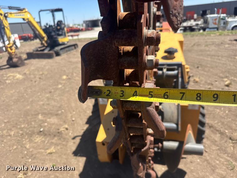 image for item MX9115 1999 Case 360 trencher