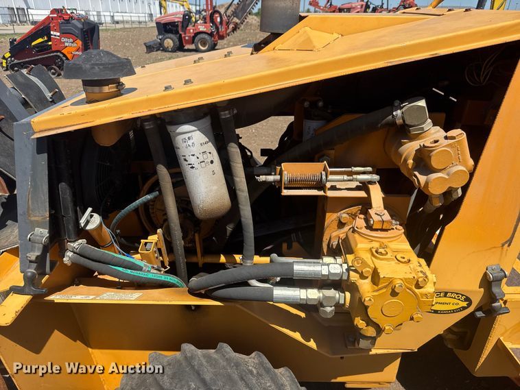 image for item MX9115 1999 Case 360 trencher