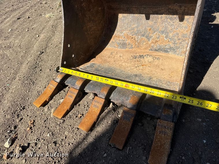 image for item MX9116 Yanmar VIO35-6A mini excavator