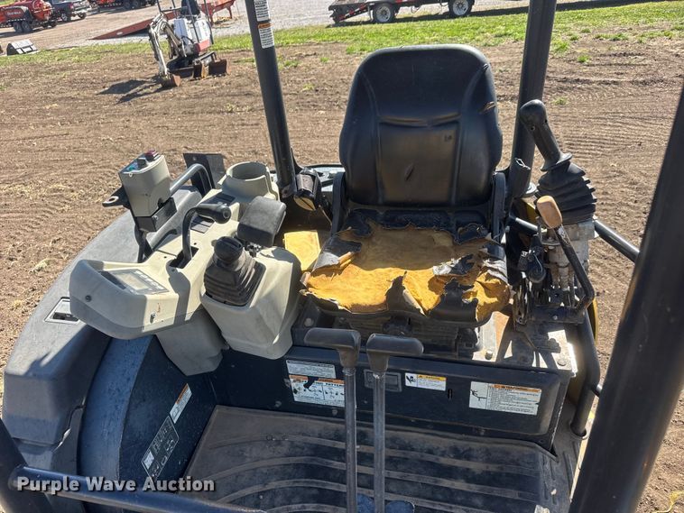 image for item MX9116 Yanmar VIO35-6A mini excavator