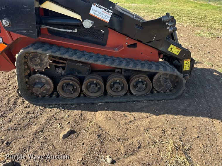 image for item MX9117 2018 Ditch Witch SK1550 compact utility loader