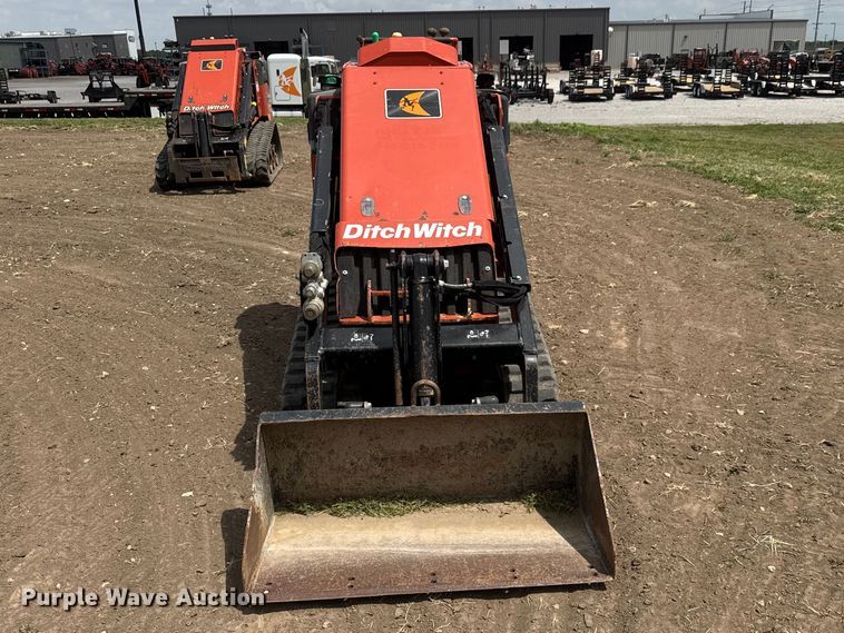 image for item MX9119 2018 Ditch Witch SK1050 compact utility loader