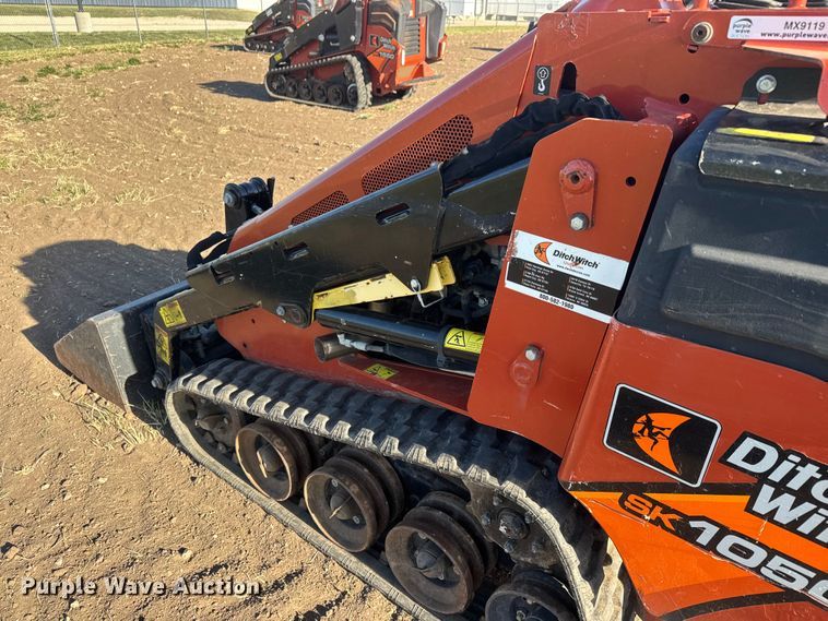 image for item MX9119 2018 Ditch Witch SK1050 compact utility loader