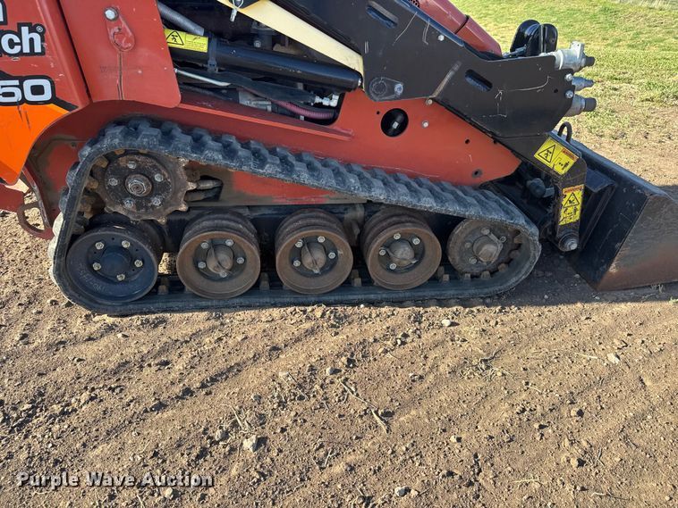 image for item MX9119 2018 Ditch Witch SK1050 compact utility loader