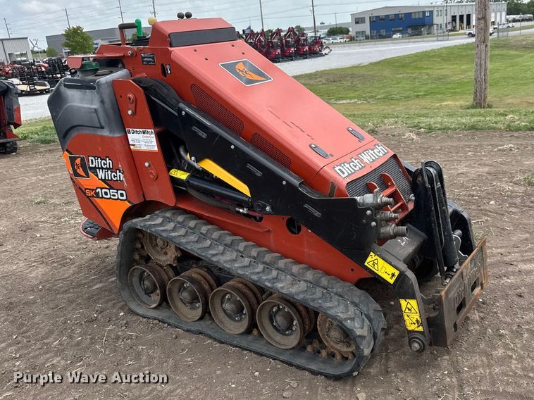 image for item MX9120 2020 Ditch Witch SK1050 compact utility loader