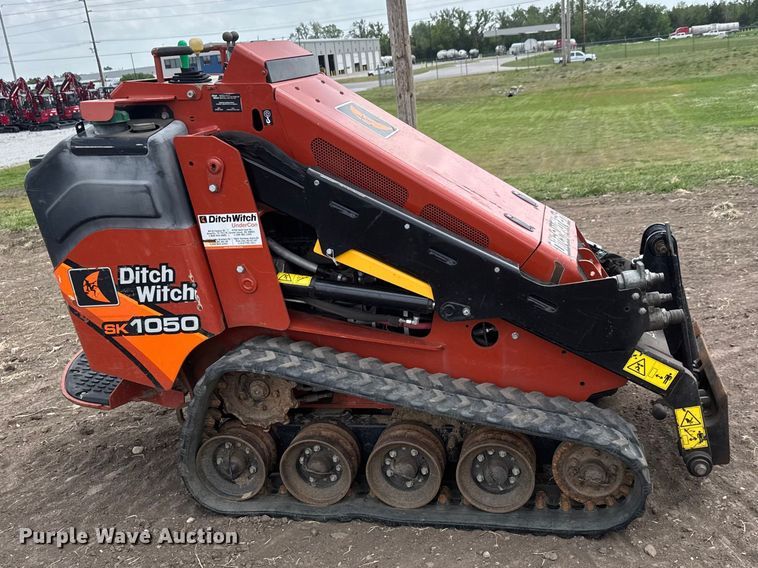 image for item MX9120 2020 Ditch Witch SK1050 compact utility loader