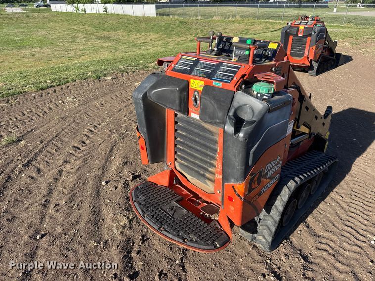 image for item MX9120 2020 Ditch Witch SK1050 compact utility loader