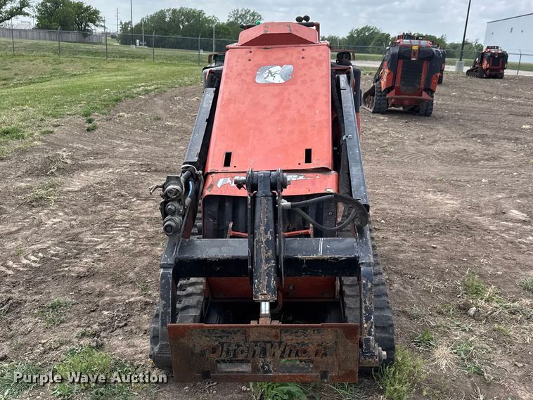 image for item MX9122 2017 Ditch Witch SK800 compact utility loader
