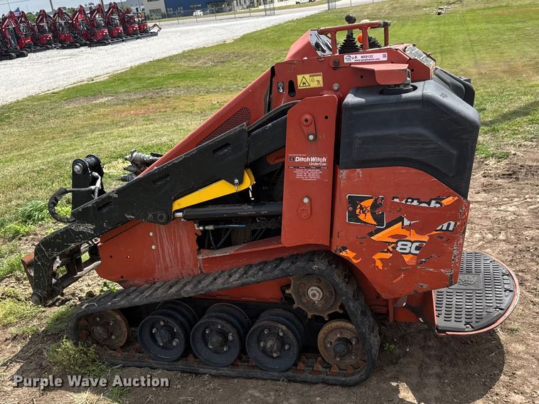 image for item MX9122 2017 Ditch Witch SK800 compact utility loader