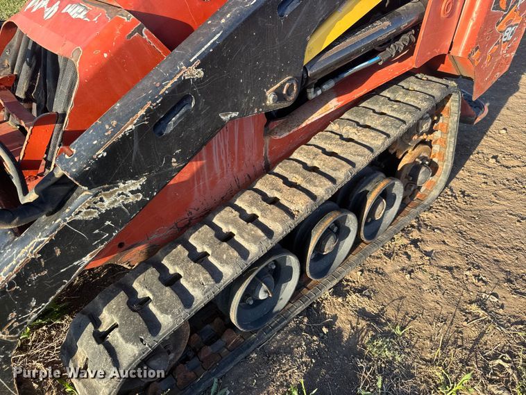 image for item MX9122 2017 Ditch Witch SK800 compact utility loader