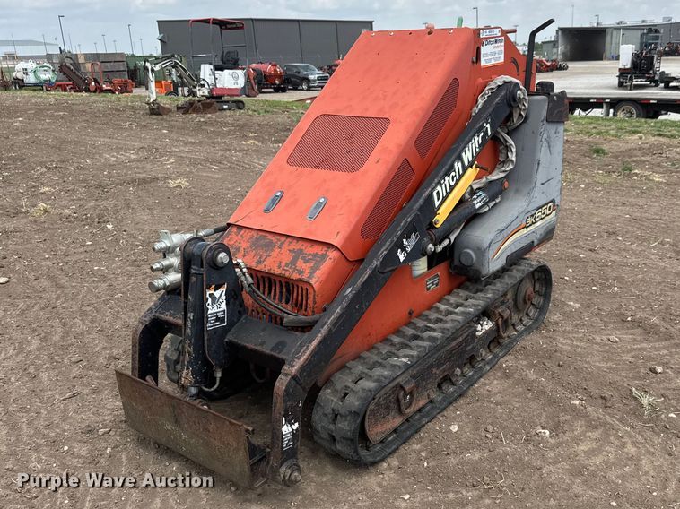 image for item MX9123 2007 Ditch Witch SK650 compact utility loader
