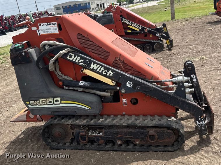 image for item MX9123 2007 Ditch Witch SK650 compact utility loader