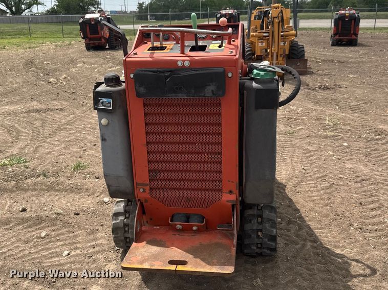 image for item MX9123 2007 Ditch Witch SK650 compact utility loader
